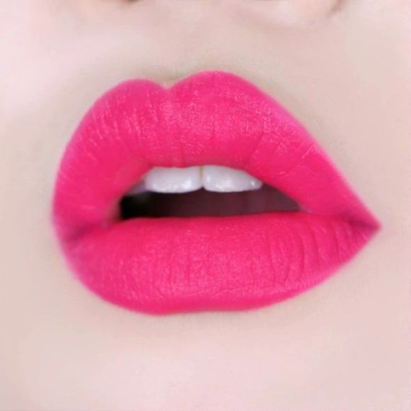 VDL Expert Color Real fit Velvet Lipstick in Pink Passion - Picture 3 of 11